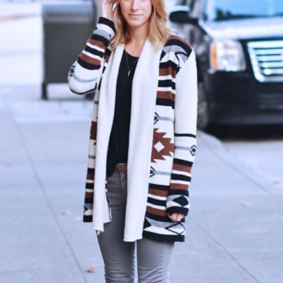 BB Dakota Aztec Cardigan - Picture 4 of 11